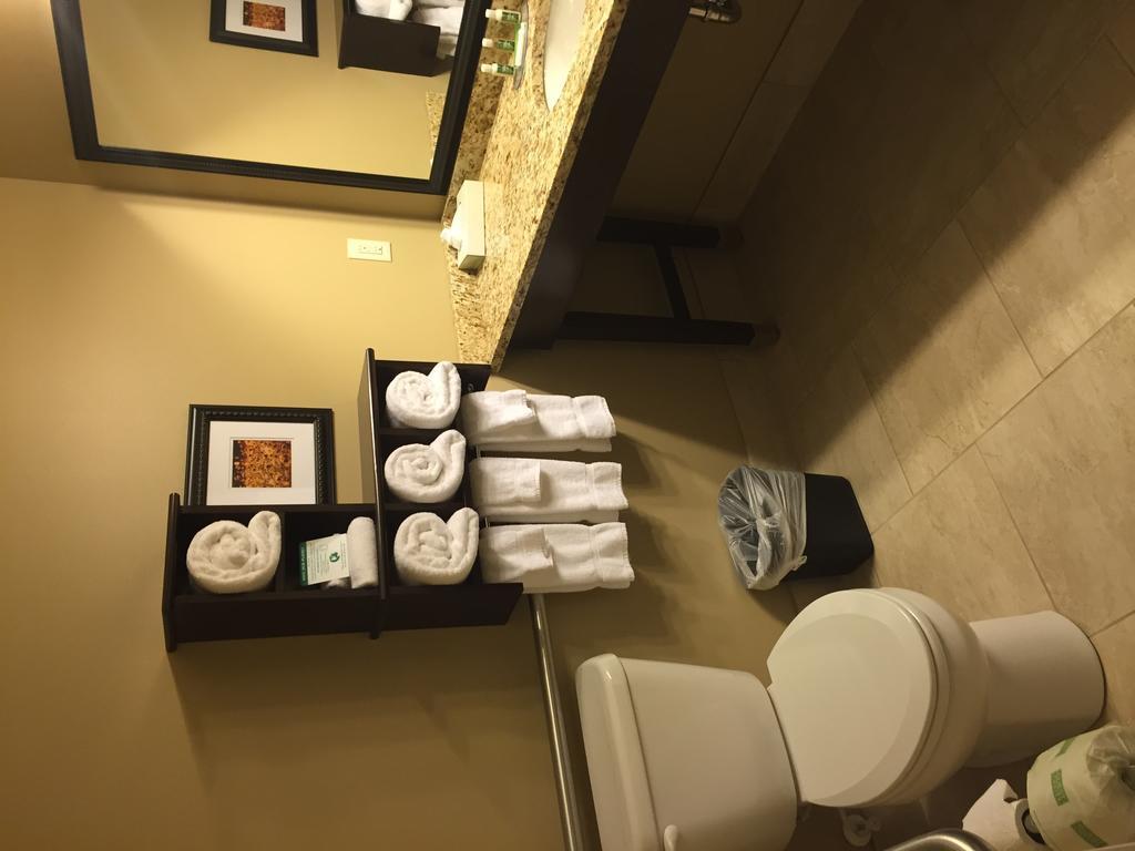 Grandstay Hotel & Suites Mount Horeb - Madison Phòng bức ảnh