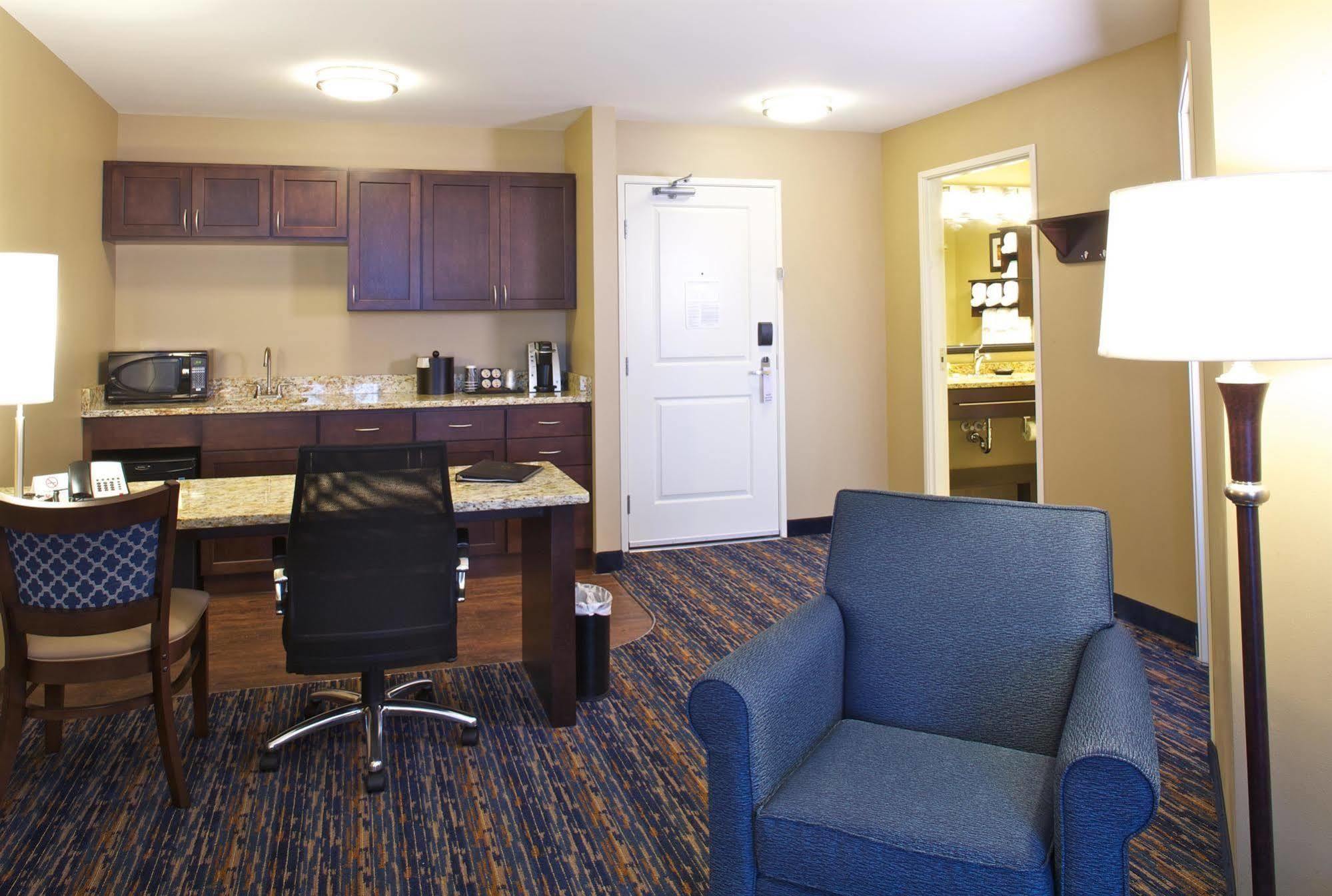 Grandstay Hotel & Suites Mount Horeb - Madison Ngoại thất bức ảnh