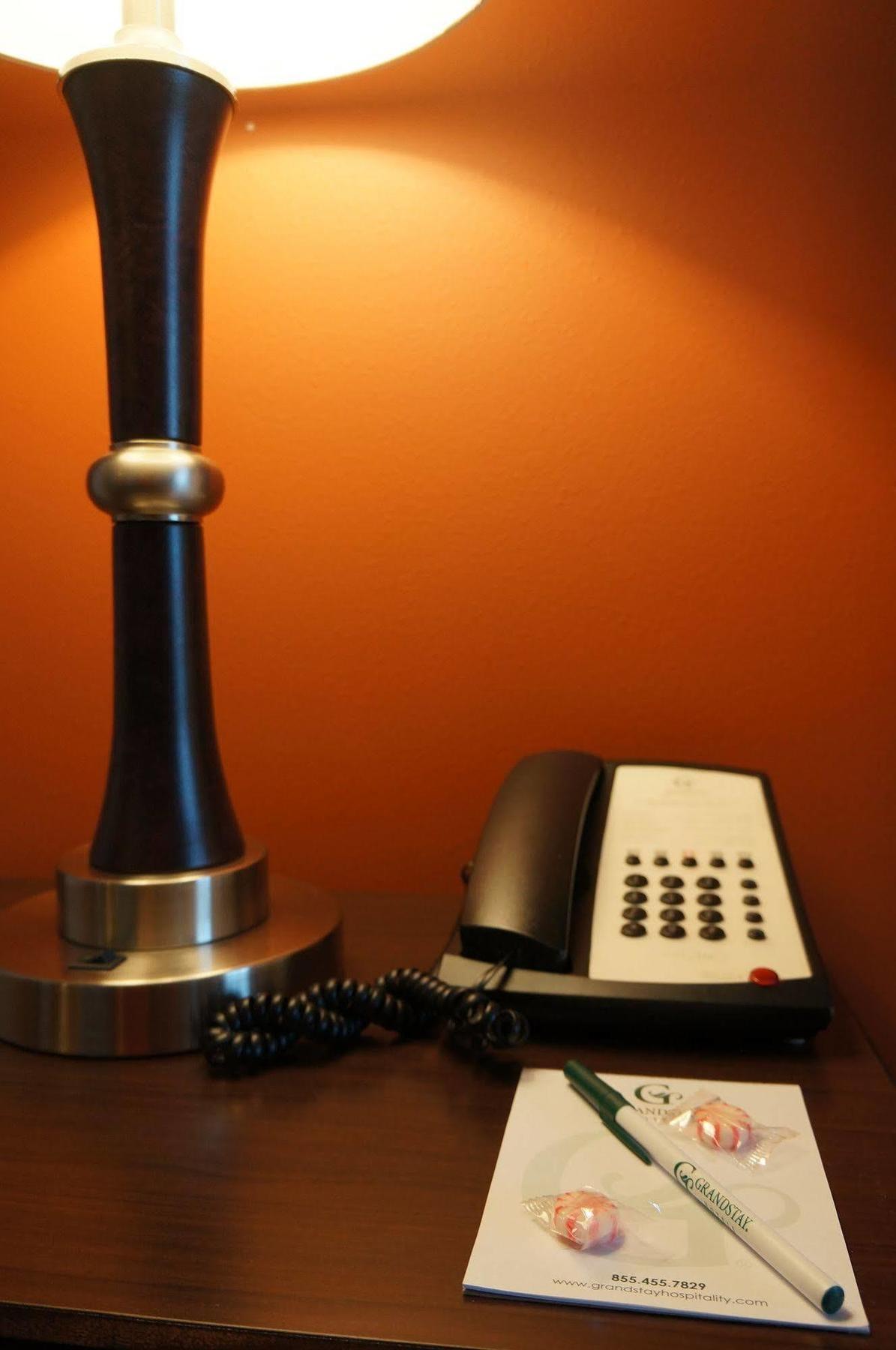 Grandstay Hotel & Suites Mount Horeb - Madison Ngoại thất bức ảnh