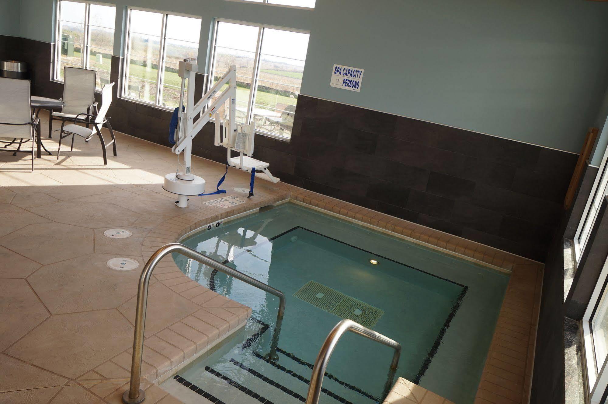 Grandstay Hotel & Suites Mount Horeb - Madison Ngoại thất bức ảnh